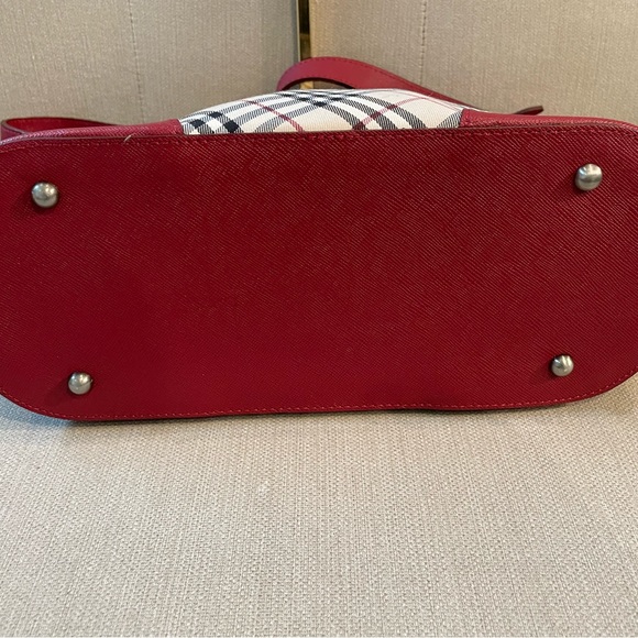 Authentic Burberry Nova Check Leather/Canvas tote. - Picture 4 of 13